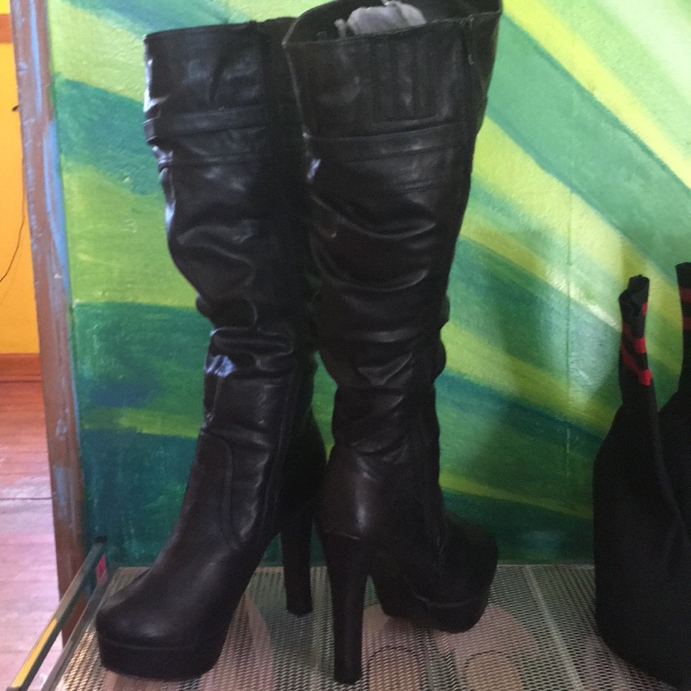 Platform boots